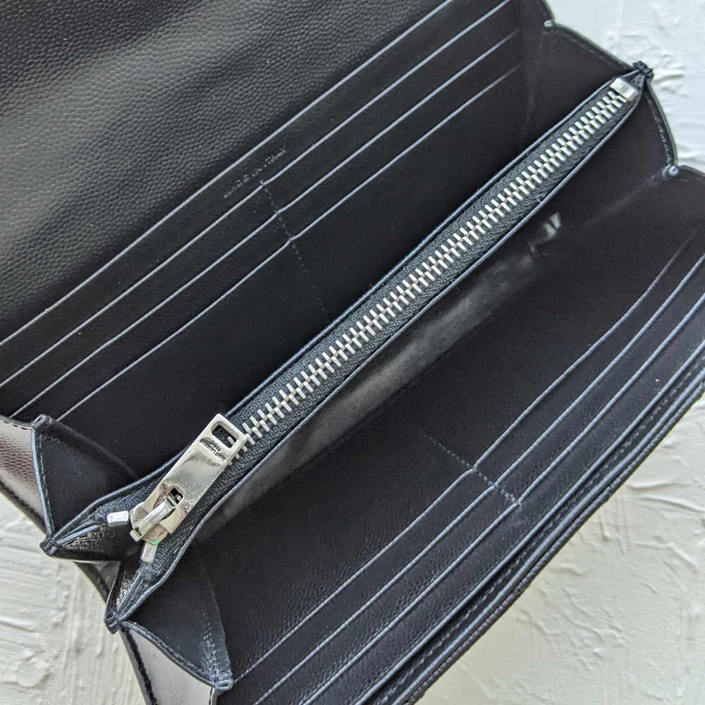 Yves Saint Laurent wallet - Picture 4 of 13